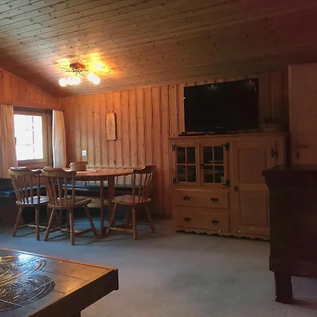 Tgesa Frena アパート セドルン